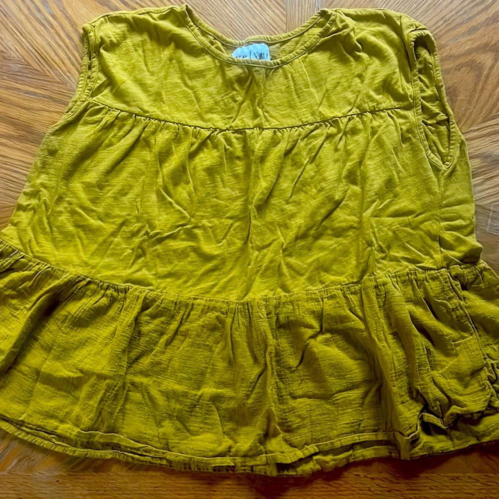 This yellow/gold shirt